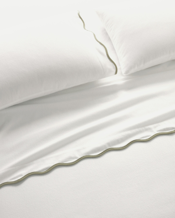 Cozy Scallop Organic-Cotton Flannel Sheet Set