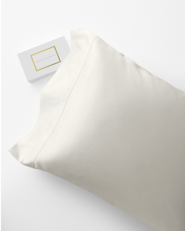 3233-Silk-Pillowcase-1.jpg Silk Pillowcase