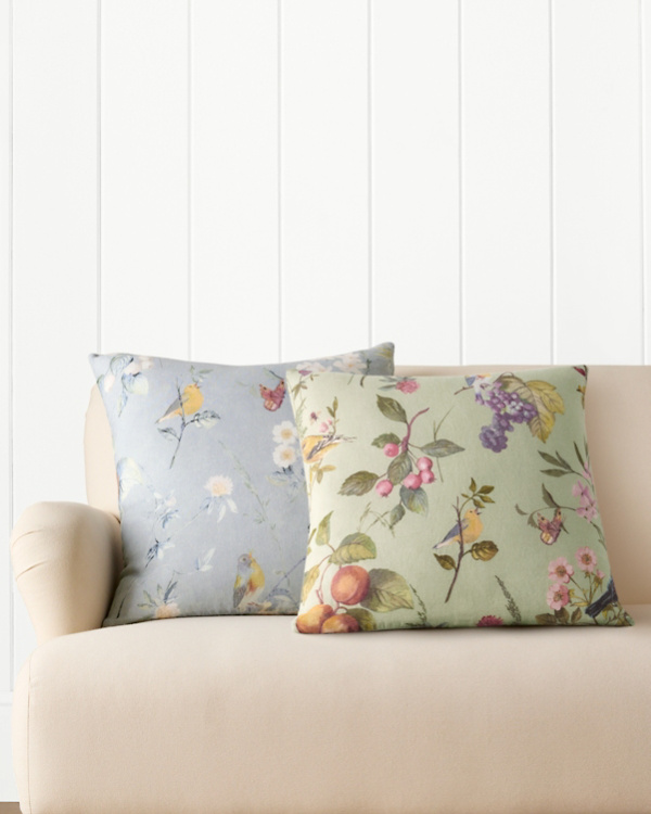 Chelsea Garden Relaxed-Linen Pillow Cover