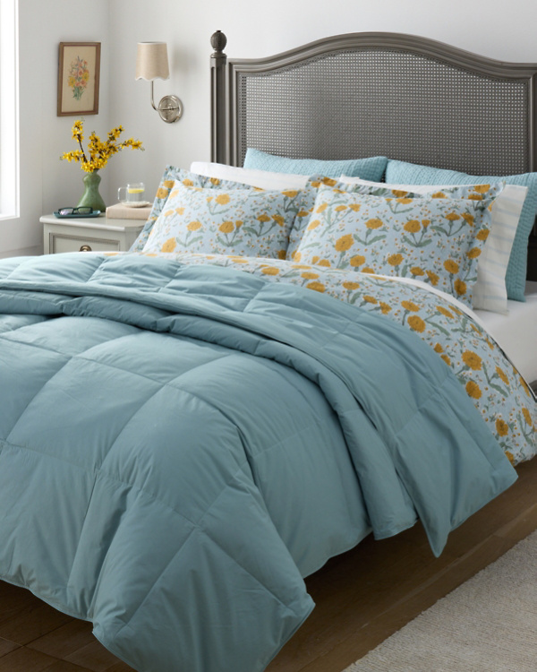 3752-Essential-Down-Alternative-Comforter-2.jpg Essential Down-Alternative Comforter
