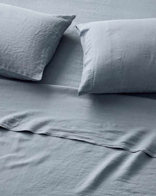 Solid Relaxed-Linen Sheets